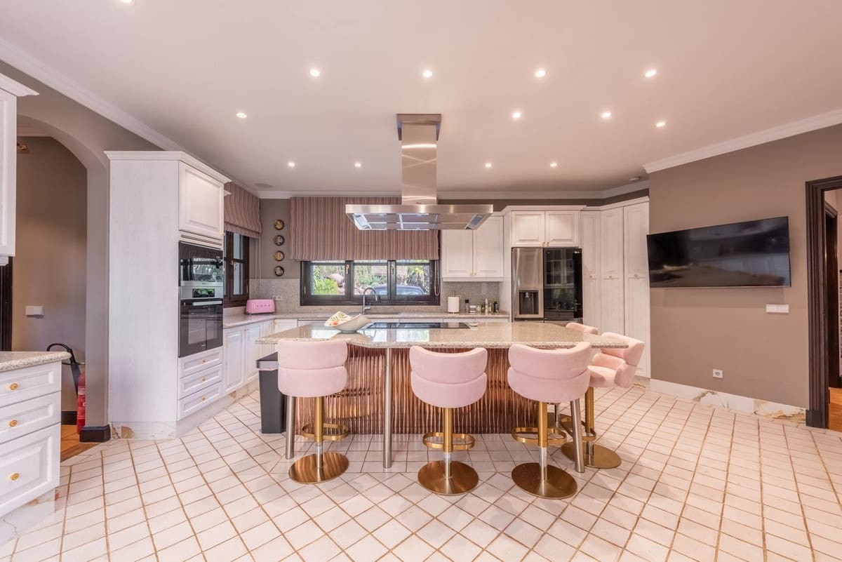 5 soveværelse Villa til salg i La Zagaleta med swimmingpool garage - € 12.000.000 (Ref: 8477729)