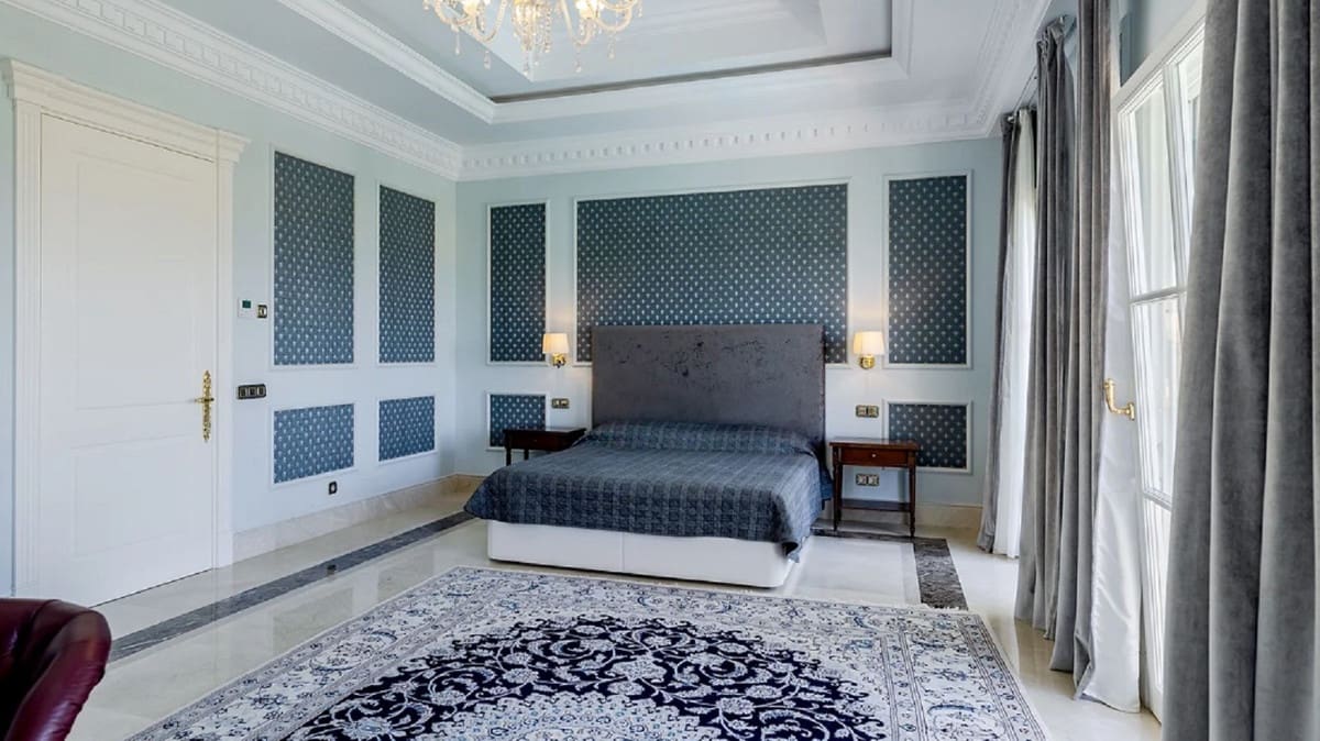 7 bedroom Villa for sale in Golden Mile with pool garage - € 24,000,000 (Ref: 8477731)