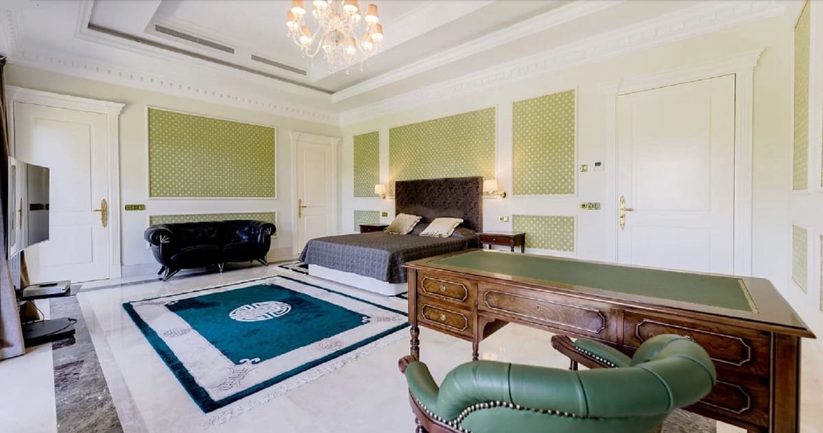 7 bedroom Villa for sale in Golden Mile with pool garage - € 24,000,000 (Ref: 8477731)