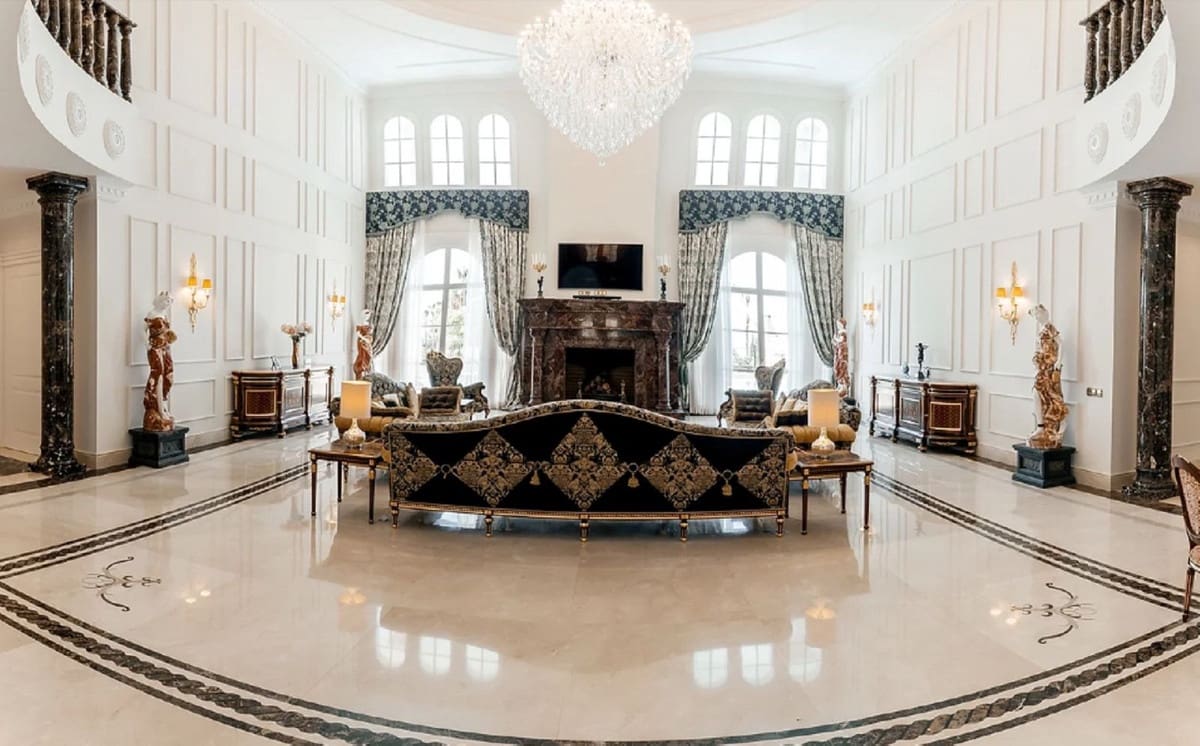 7 bedroom Villa for sale in Golden Mile with pool garage - € 24,000,000 (Ref: 8477731)