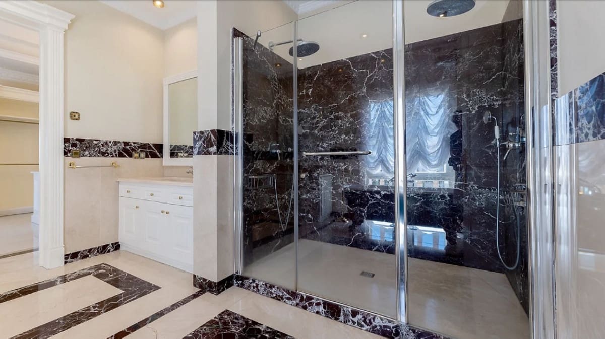 7 bedroom Villa for sale in Golden Mile with pool garage - € 24,000,000 (Ref: 8477731)