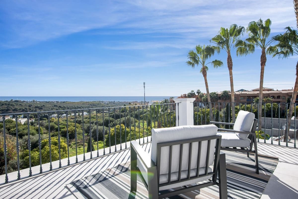 5 bedroom Villa for sale in Los Flamingos with pool garage - € 3,495,000 (Ref: 8485153)