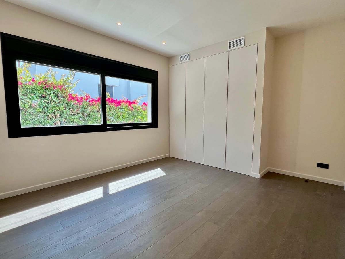 4 slaapkamer Villa te koop in Marbella met zwembad - € 3.899.000 (Ref: 8514238)