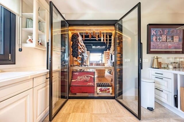 4 sypialnia Penthouse na sprzedaż w Sierra Blanca, Marbella z basenem garażem - 4 250 000 € (Ref: 8514315)