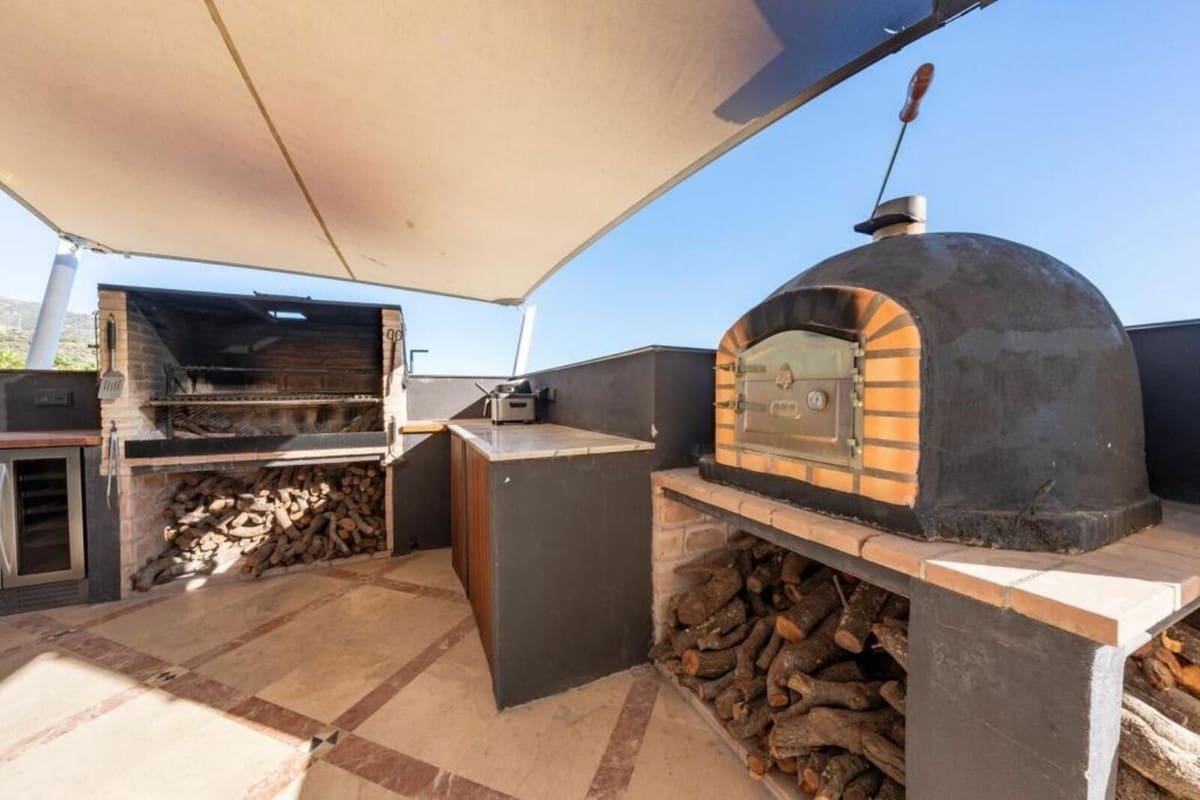 4 sypialnia Penthouse na sprzedaż w Golden Mile z basenem garażem - 4 250 000 € (Ref: 8514315)