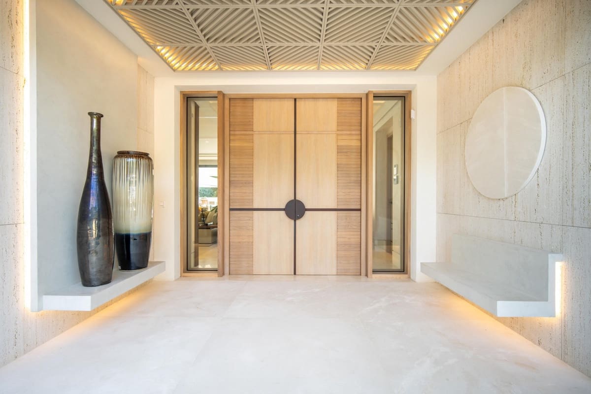 5 bedroom Villa for sale in Golden Mile with pool - € 12,950,000 (Ref: 8514317)