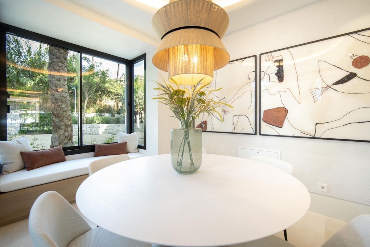 5 bedroom Villa for sale in Golden Mile with pool - € 12,950,000 (Ref: 8514317)