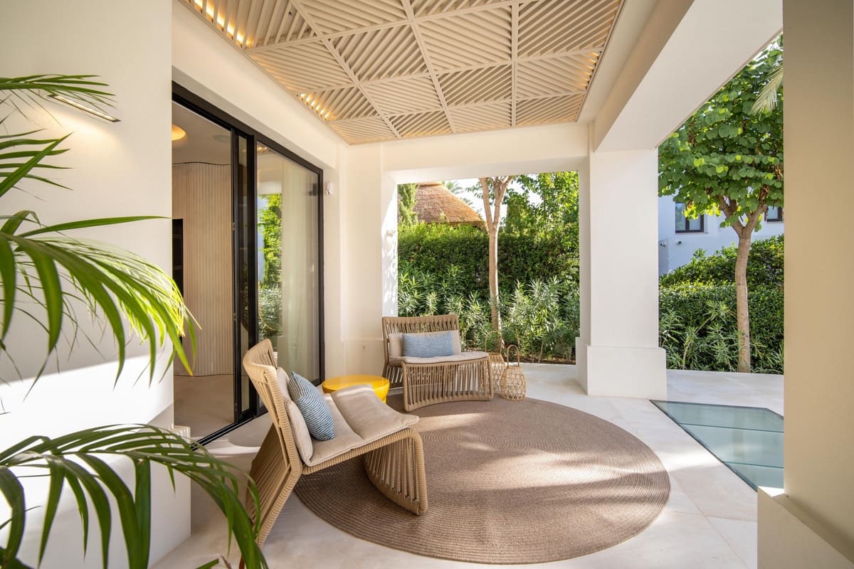 5 bedroom Villa for sale in Golden Mile with pool - € 12,950,000 (Ref: 8514317)