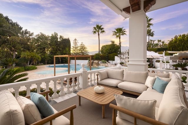 12 sovrum Villa till salu i Las Brisas, Marbella med pool garage - 10 850 000 € (Ref: 8514327)