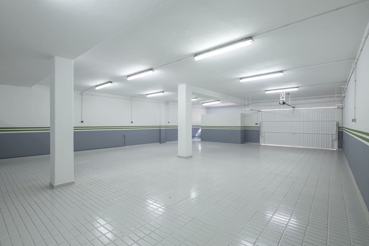 12 chambre Villa/Maison à vendre à Aloha Golf avec piscine - 10 850 000 € (Ref: 8514340)