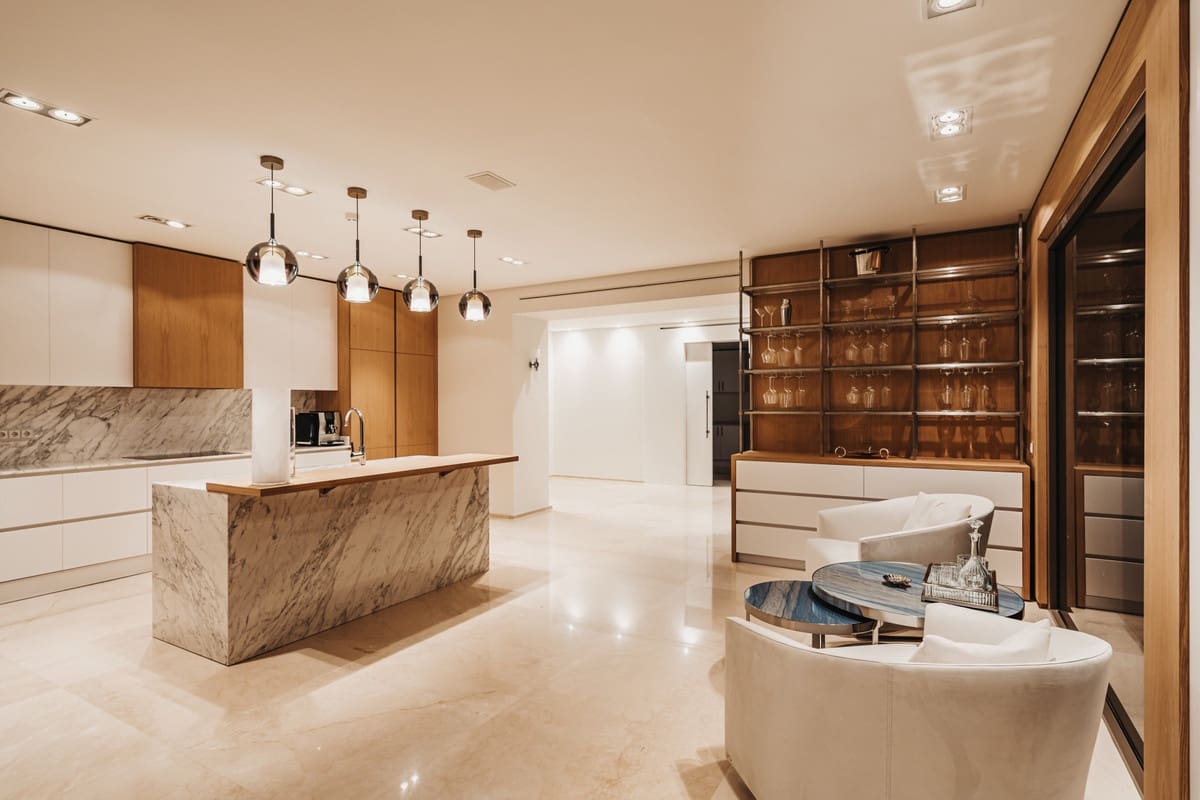 7 chambre Villa/Maison à vendre à Golden Mile avec piscine - 14 600 000 € (Ref: 8529397)