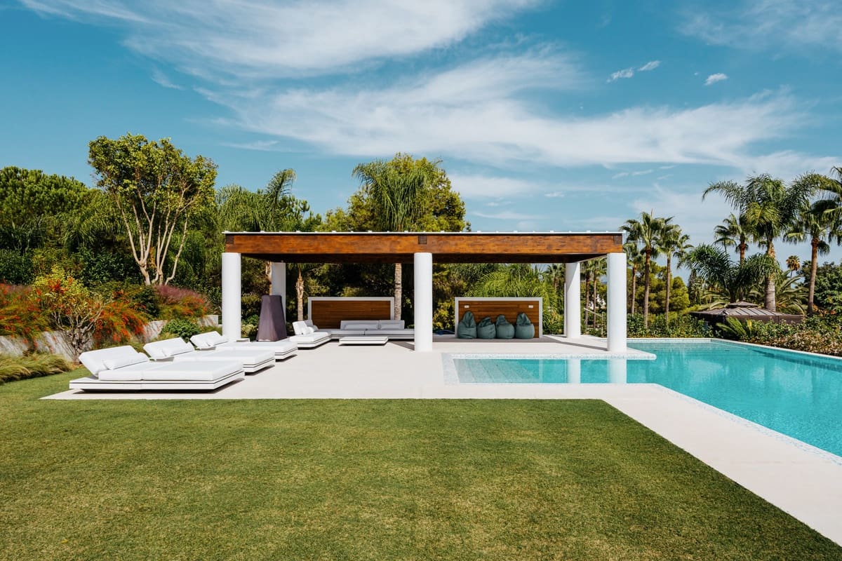 7 chambre Villa/Maison à vendre à Golden Mile avec piscine - 14 600 000 € (Ref: 8529397)