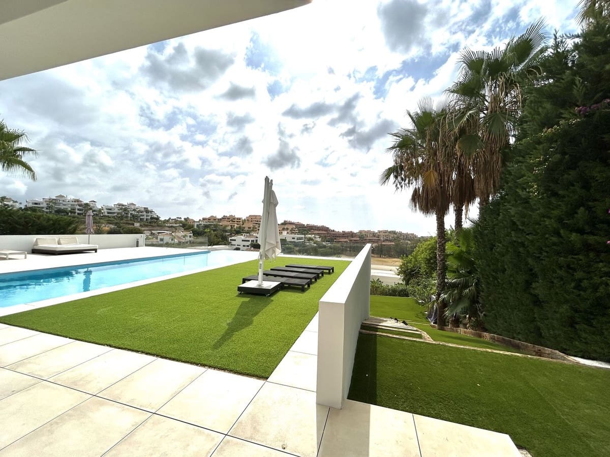 7 Zimmer Villa zu verkaufen in Benahavis mit Pool Garage - 8.800.000 € (Ref: 8529402)