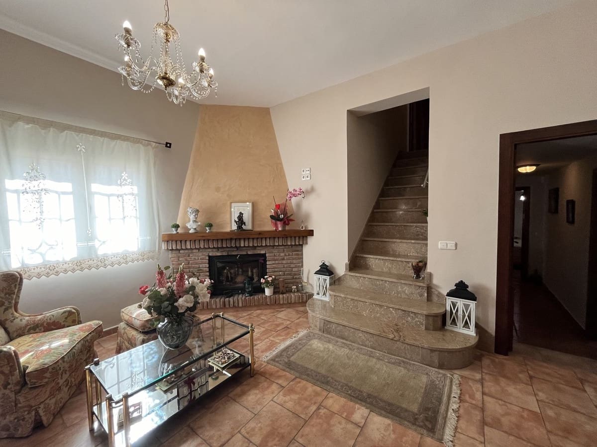 6 soveværelse Finca/Landehus til salg i Coin med swimmingpool - € 3.640.000 (Ref: 8529425)