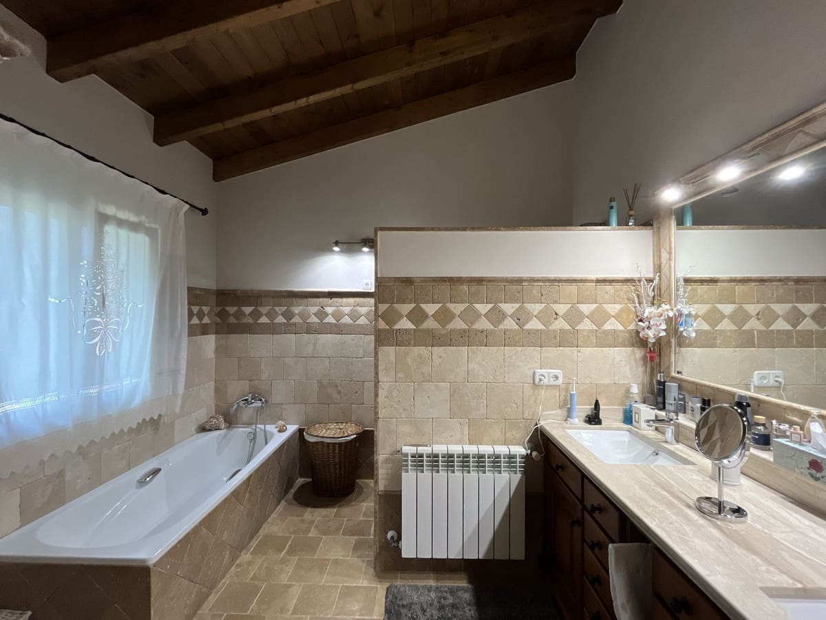 6 soveværelse Finca/Landehus til salg i Coin med swimmingpool - € 3.640.000 (Ref: 8529425)