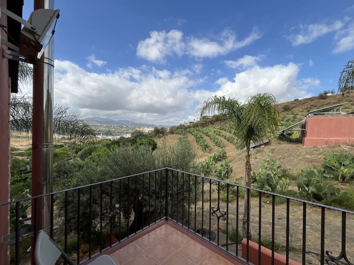 6 soveværelse Finca/Landehus til salg i Coin med swimmingpool - € 3.640.000 (Ref: 8529425)