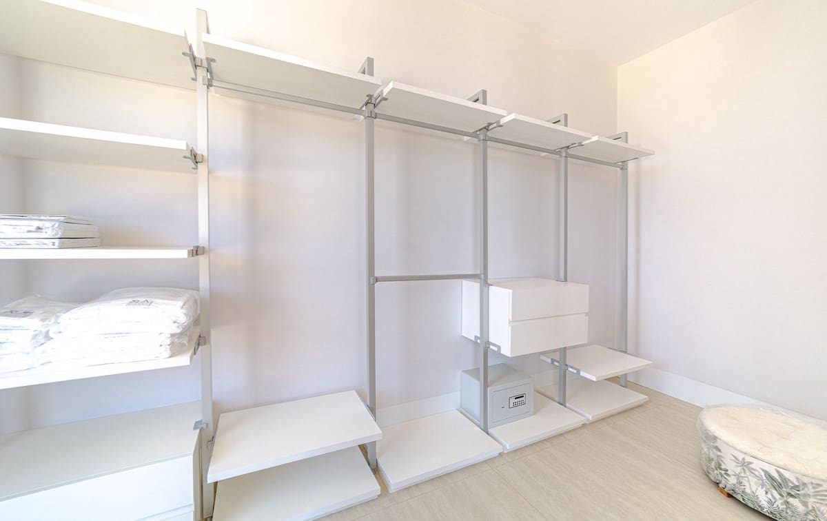 6 sypialnia Willa na sprzedaż w Nueva Andalucia z basenem garażem - 4 700 000 € (Ref: 8529434)