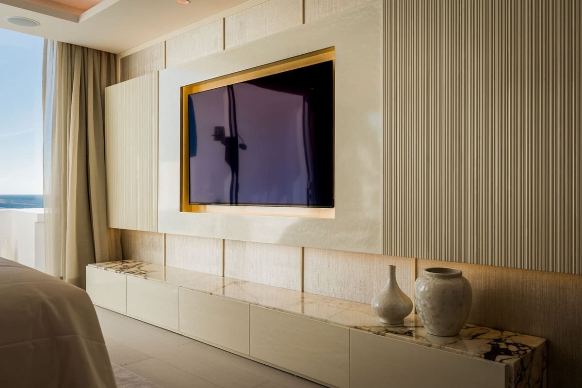 4 soveværelse Studio til salg i Golden Mile med swimmingpool garage - € 10.900.000 (Ref: 8529439)