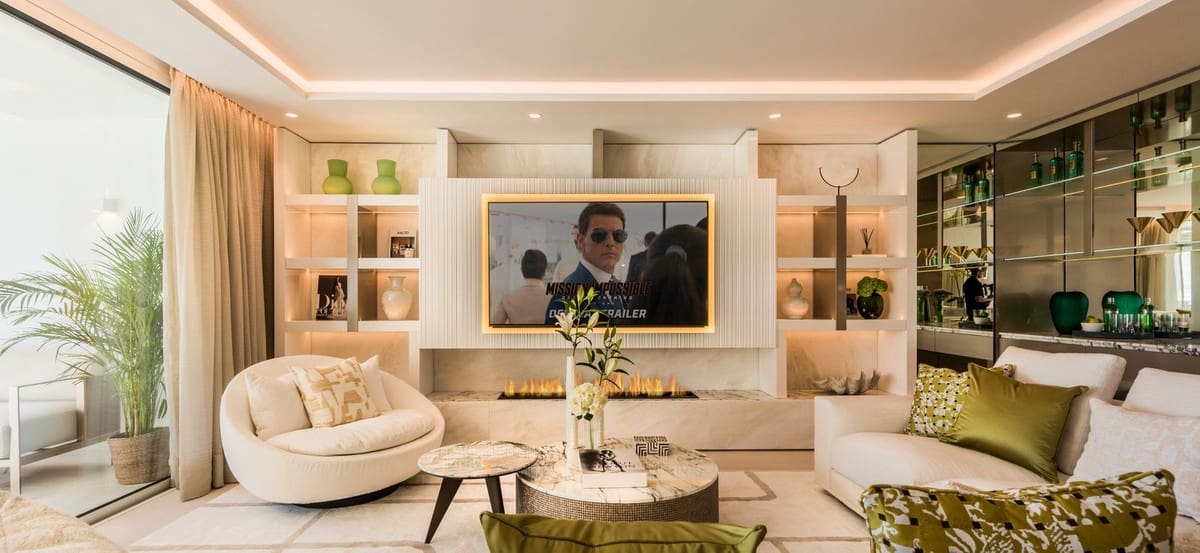 4 soveværelse Studio til salg i Golden Mile med swimmingpool garage - € 10.900.000 (Ref: 8529439)