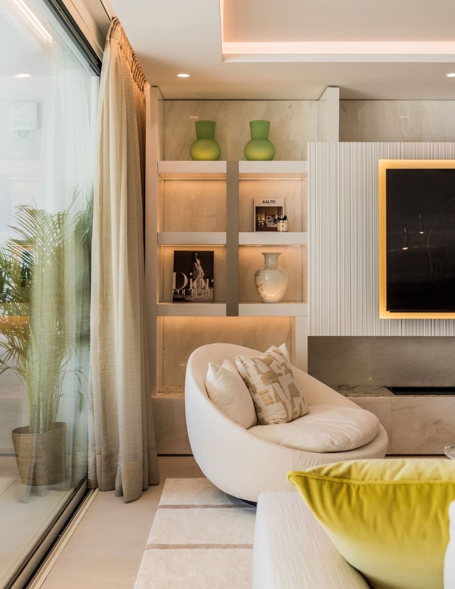 4 soveværelse Studio til salg i Golden Mile med swimmingpool garage - € 10.900.000 (Ref: 8529439)