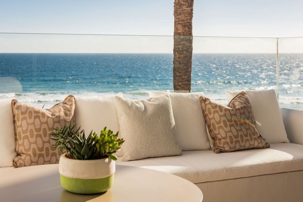 4 soveværelse Studio til salg i Golden Mile med swimmingpool garage - € 10.900.000 (Ref: 8529439)