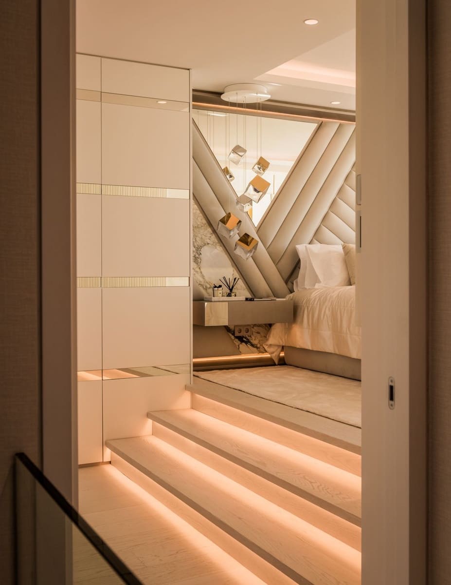 4 soveværelse Studio til salg i Golden Mile med swimmingpool garage - € 10.900.000 (Ref: 8529439)