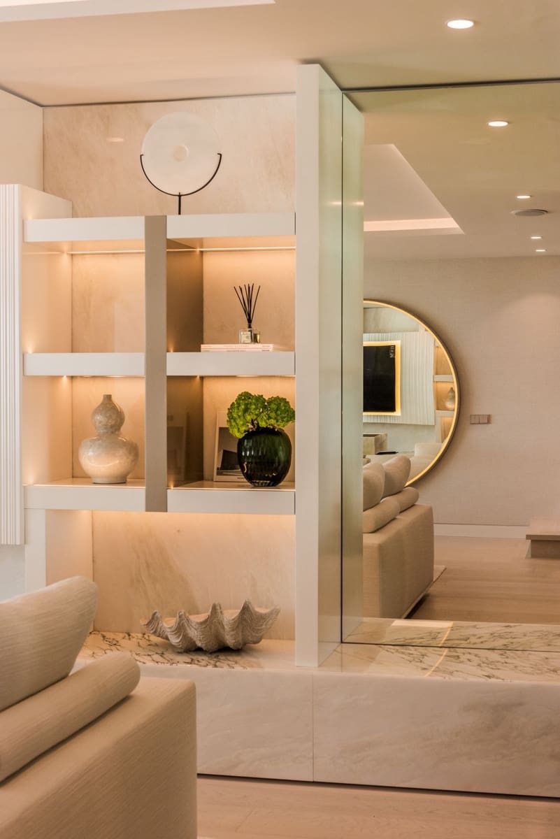 4 soveværelse Studio til salg i Golden Mile med swimmingpool garage - € 10.900.000 (Ref: 8529439)