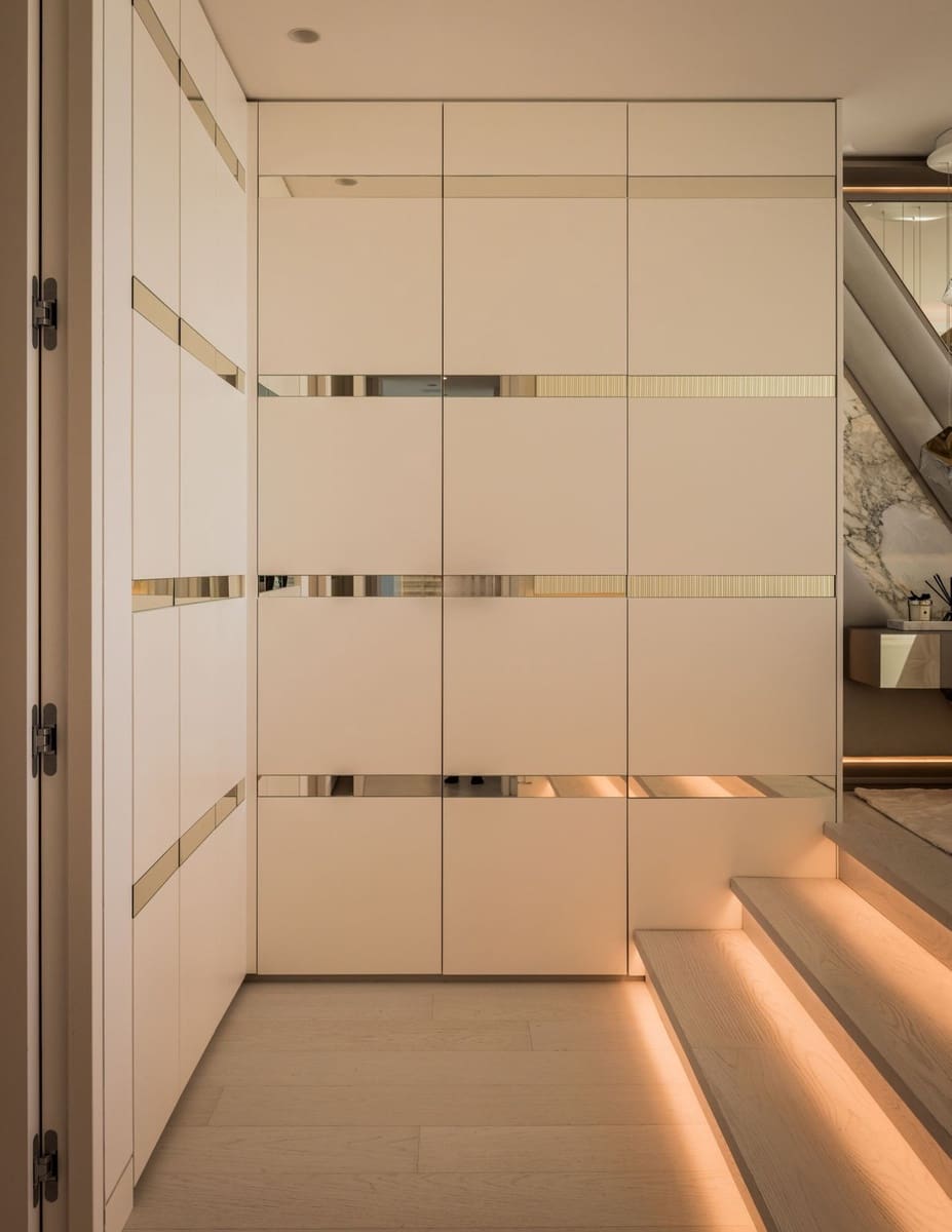 4 soveværelse Studio til salg i Golden Mile med swimmingpool garage - € 10.900.000 (Ref: 8529439)