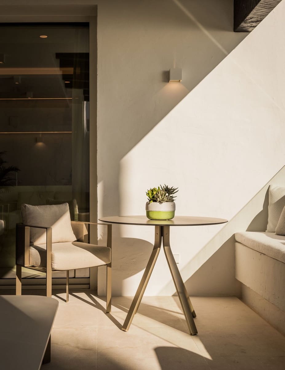 4 soveværelse Studio til salg i Golden Mile med swimmingpool garage - € 10.900.000 (Ref: 8529439)