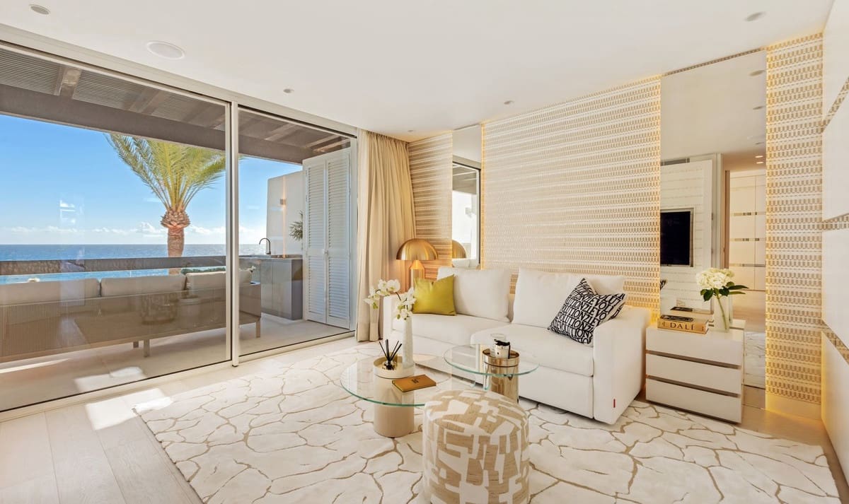 4 soveværelse Studio til salg i Golden Mile med swimmingpool garage - € 10.900.000 (Ref: 8529439)