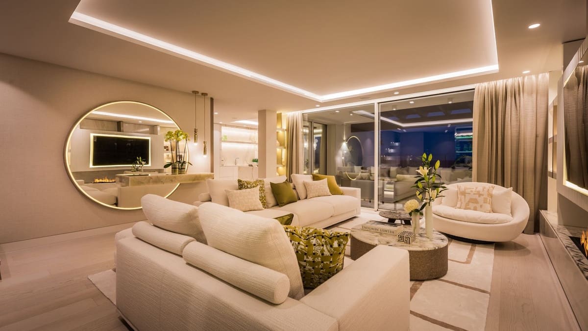 4 soveværelse Studio til salg i Golden Mile med swimmingpool garage - € 10.900.000 (Ref: 8529439)