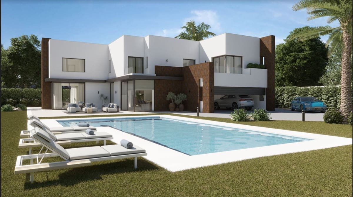5 bedroom Villa for sale in Sotogrande with pool garage - € 2,500,000 (Ref: 8529440)