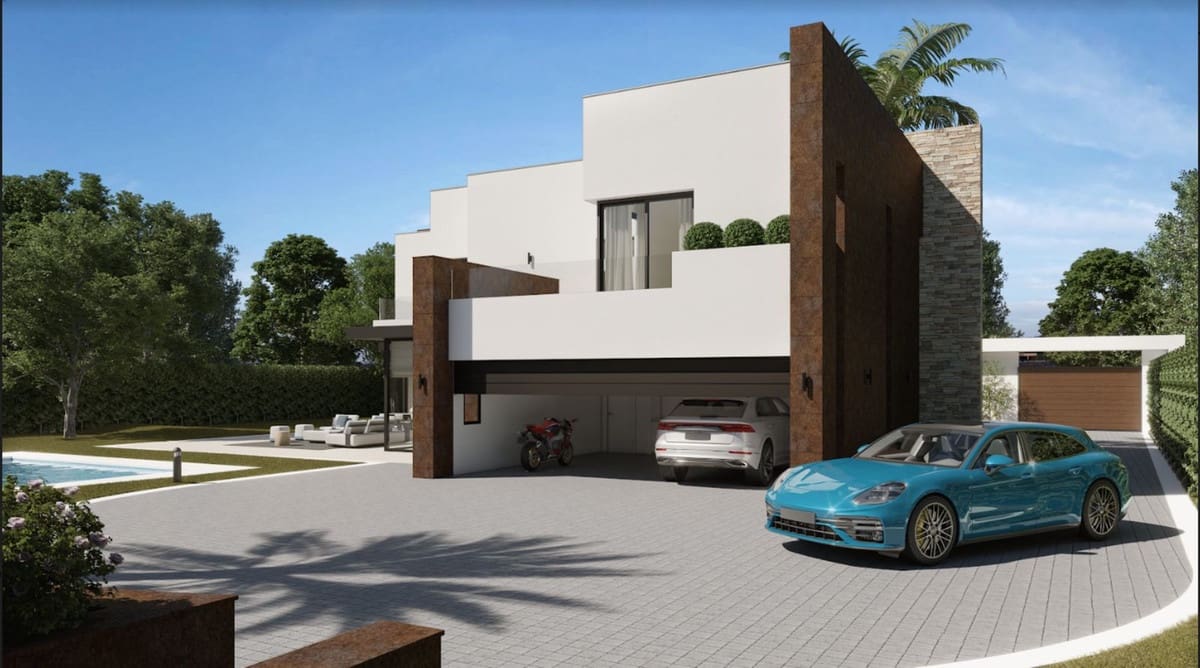 5 bedroom Villa for sale in Sotogrande with pool garage - € 2,500,000 (Ref: 8529440)