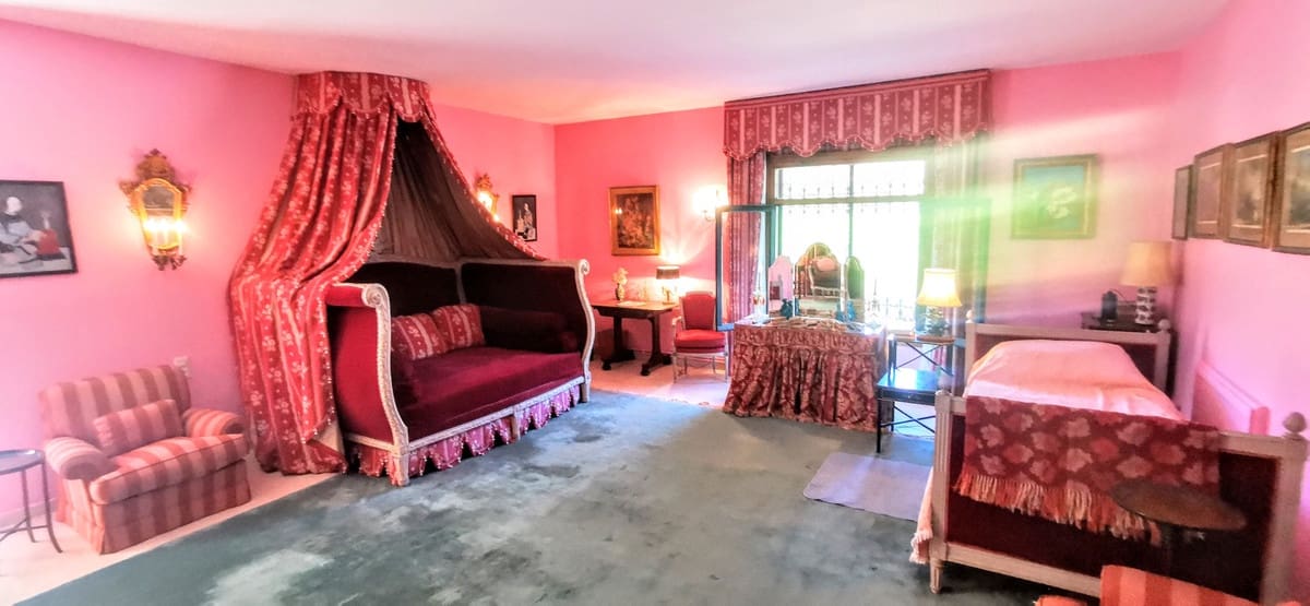 9 soverom Villa til salgs i Golden Mile med svømmebasseng garasje - € 10 500 000 (Ref: 8529540)