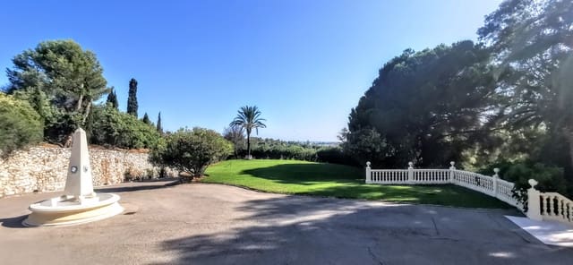 9 slaapkamer Villa te koop in La Carolina - Guadalpín, Marbella met zwembad garage - € 10.500.000 (Ref: 8529540)