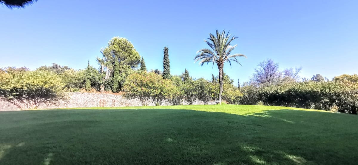 9 soverom Villa til salgs i Golden Mile med svømmebasseng garasje - € 10 500 000 (Ref: 8529540)