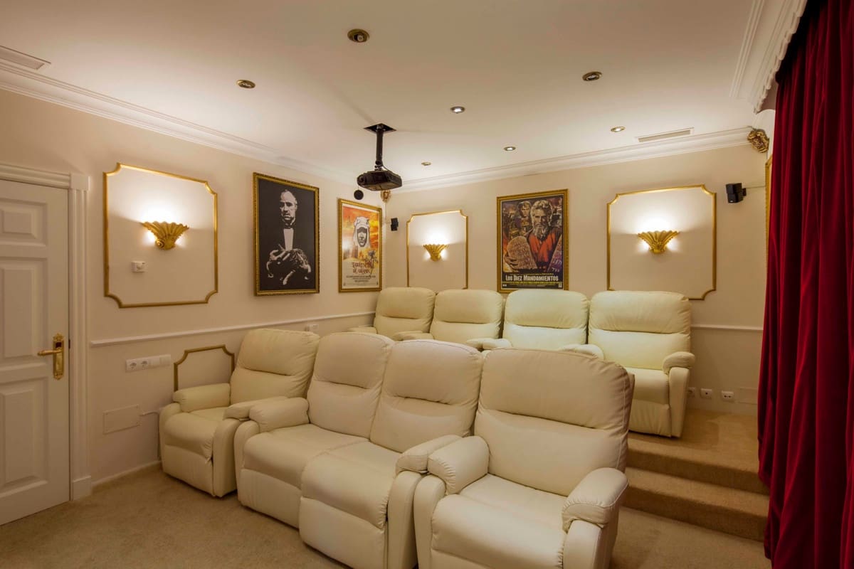 8 sypialnia Willa na sprzedaż w Sotogrande z basenem garażem - 10 000 000 € (Ref: 8529541)