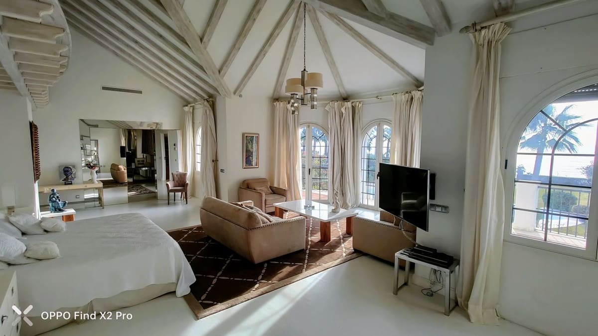 9 sypialnia Willa na sprzedaż w Estepona z basenem - 11 900 000 € (Ref: 8529548)