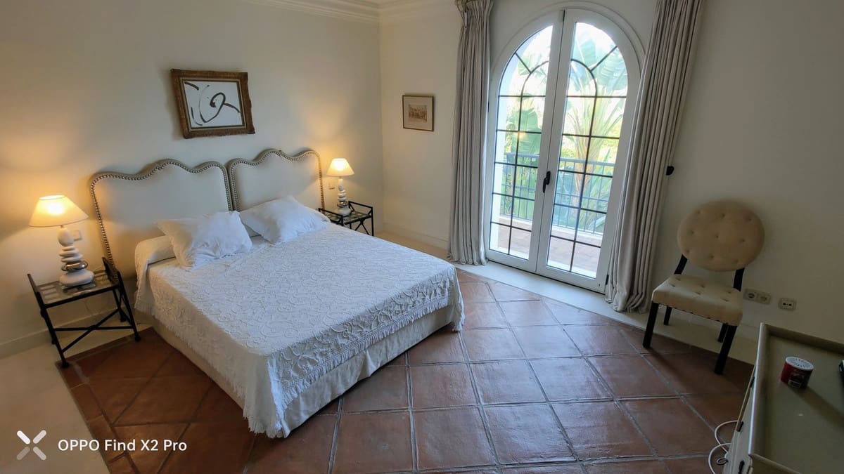 9 sypialnia Willa na sprzedaż w Estepona z basenem - 11 900 000 € (Ref: 8529548)