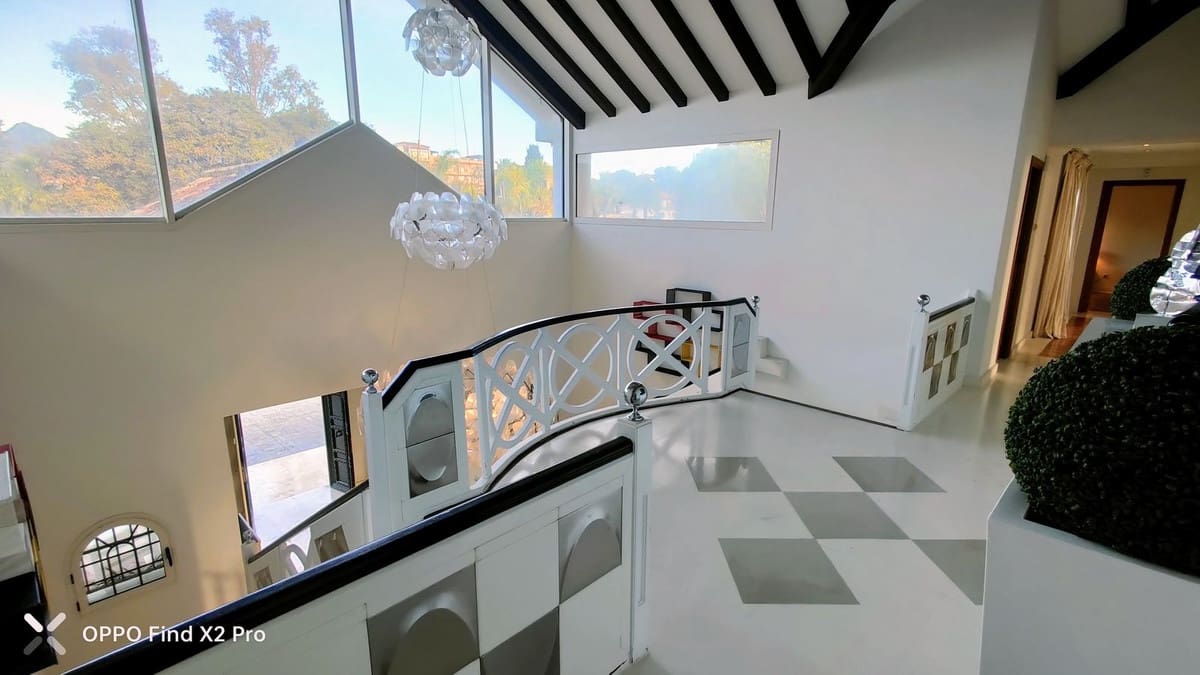 9 sypialnia Willa na sprzedaż w Estepona z basenem - 11 900 000 € (Ref: 8529548)