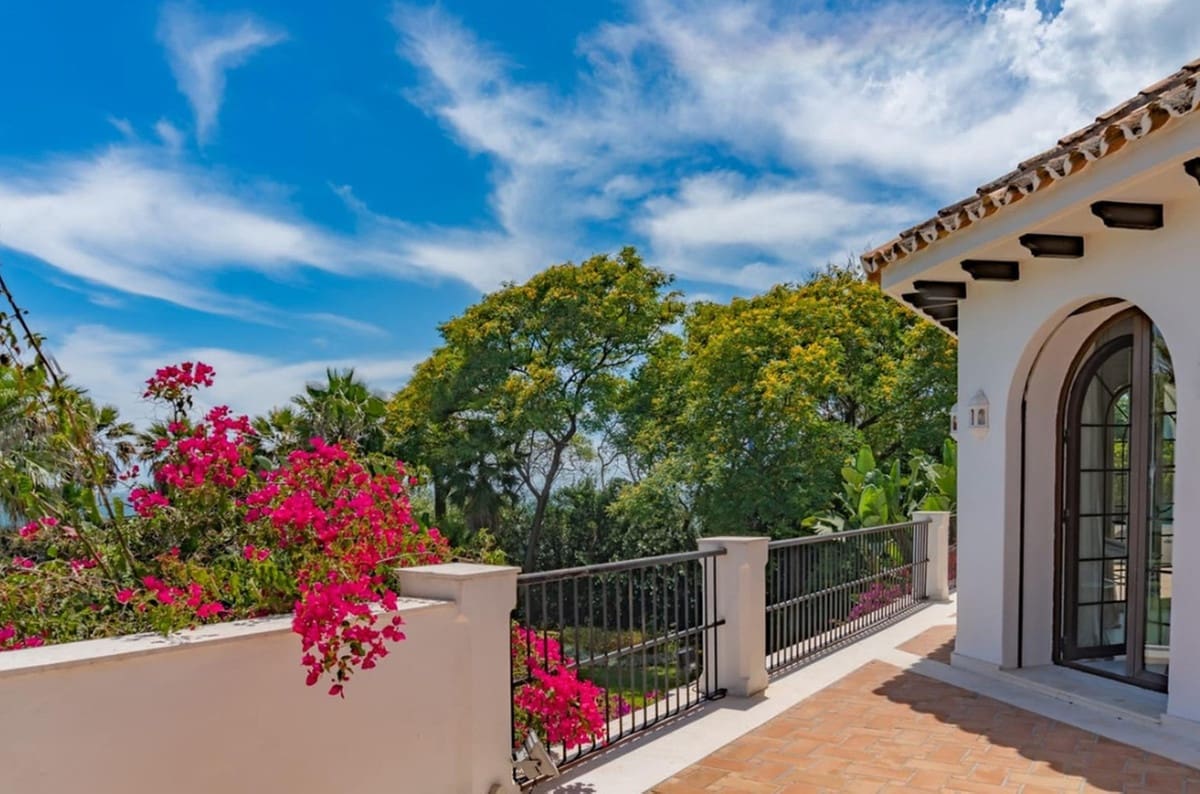 9 sypialnia Willa na sprzedaż w Estepona z basenem - 11 900 000 € (Ref: 8529548)