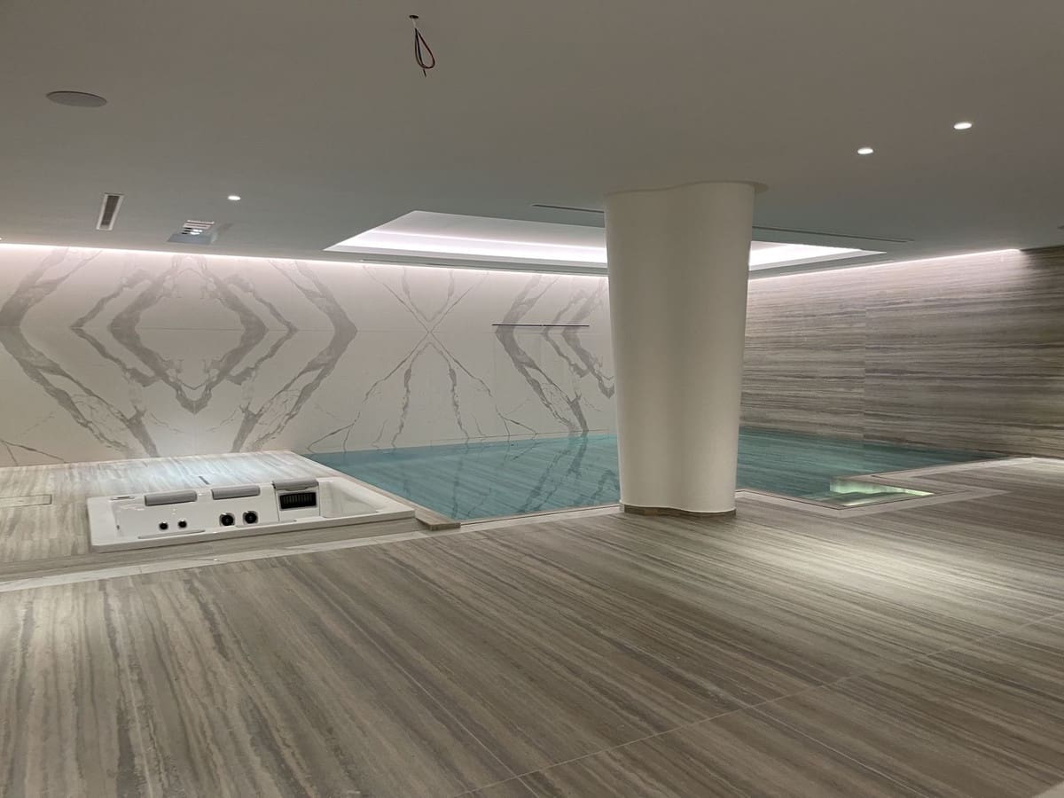 8 soveværelse Villa til salg i Golden Mile med swimmingpool garage - € 12.500.000 (Ref: 8529550)