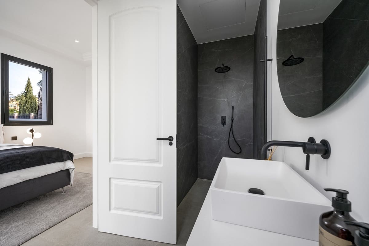 8 soverom Villa til salgs i Los Flamingos - € 12 000 000 (Ref: 8529555)