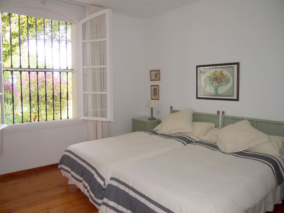 8 quarto Moradia para venda em Golden Mile com piscina - 11 000 000 € (Ref: 8529556)