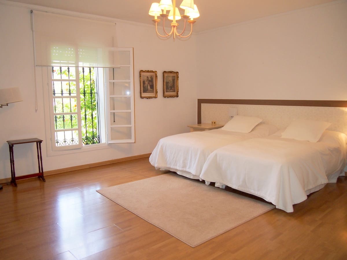 8 quarto Moradia para venda em Golden Mile com piscina - 11 000 000 € (Ref: 8529556)