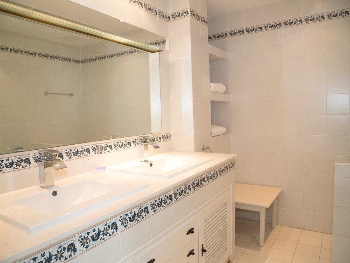 8 quarto Moradia para venda em Golden Mile com piscina - 11 000 000 € (Ref: 8529556)