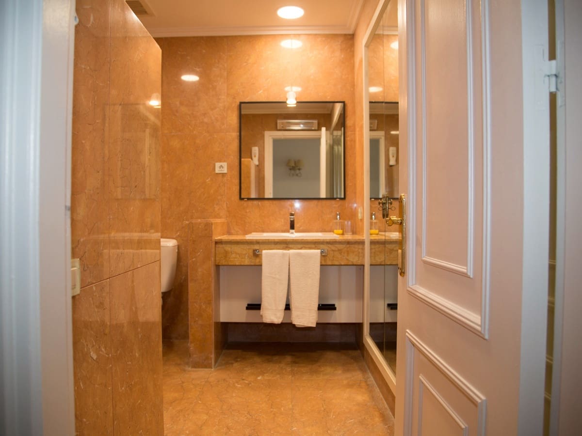 8 quarto Moradia para venda em Golden Mile com piscina - 11 000 000 € (Ref: 8529556)