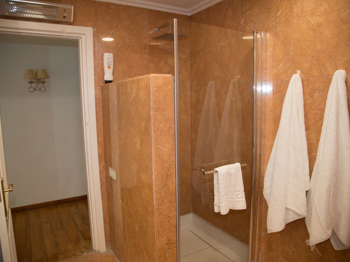 8 quarto Moradia para venda em Golden Mile com piscina - 11 000 000 € (Ref: 8529556)