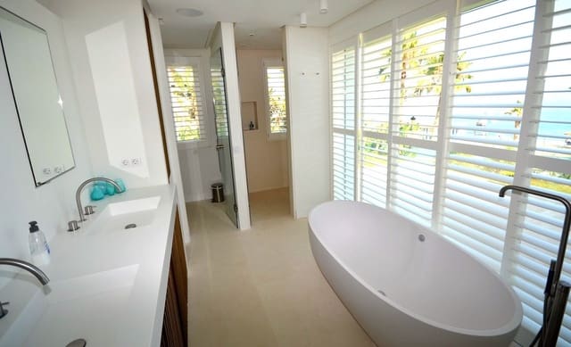 6 sypialnia Willa na sprzedaż w La Carolina - Guadalpín, Marbella z basenem garażem - 14 859 000 € (Ref: 8529560)