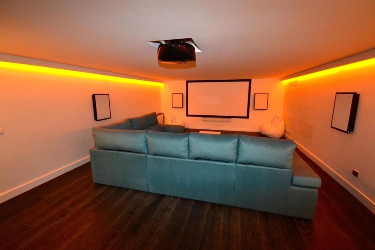 6 sypialnia Willa na sprzedaż w Golden Mile z basenem garażem - 14 859 000 € (Ref: 8529560)